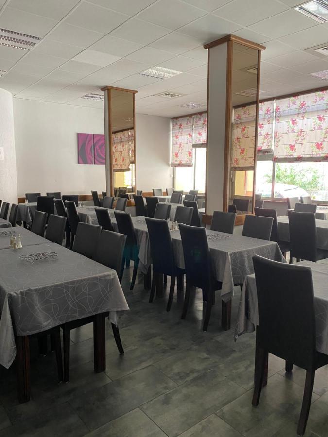 Hotel Des Pays Bas Лурд Экстерьер фото