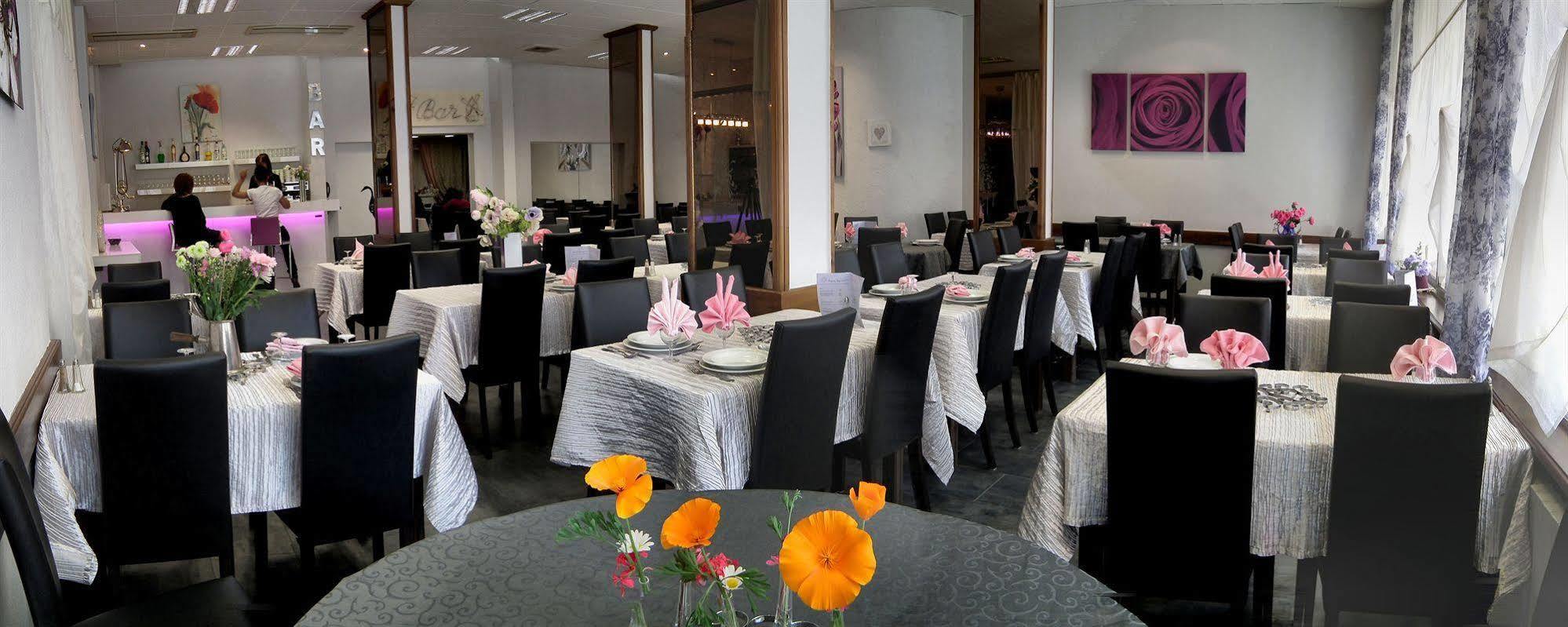 Hotel Des Pays Bas Лурд Экстерьер фото